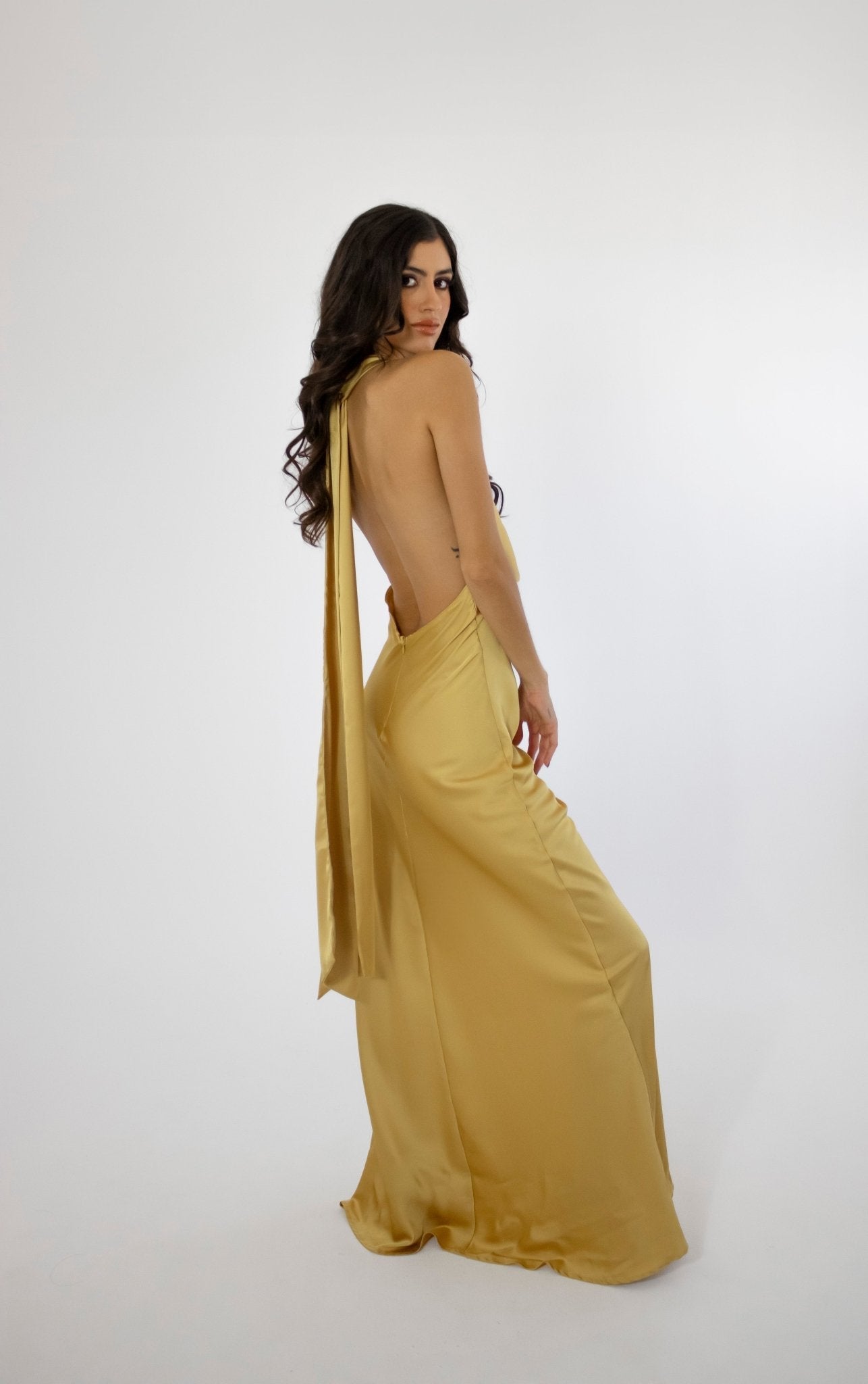 Armenia - dorado venta - Lend the Trend renta de vestidos mexico