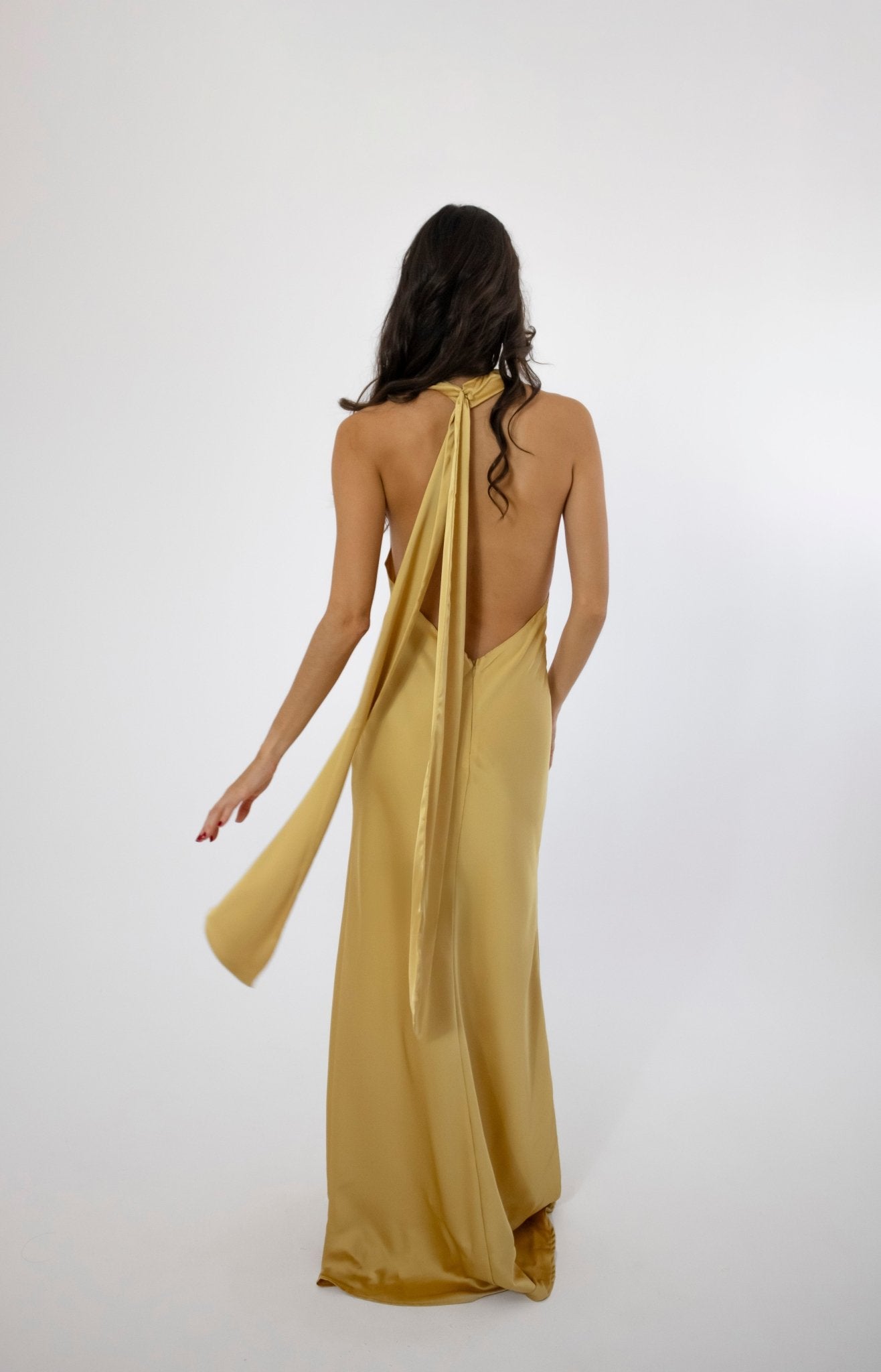 Armenia - dorado venta - Lend the Trend renta de vestidos mexico