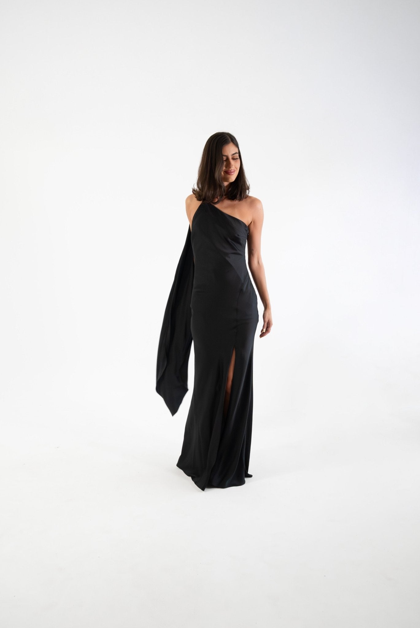 Emiliana - negro - Lend the Trend renta de vestidos mexico