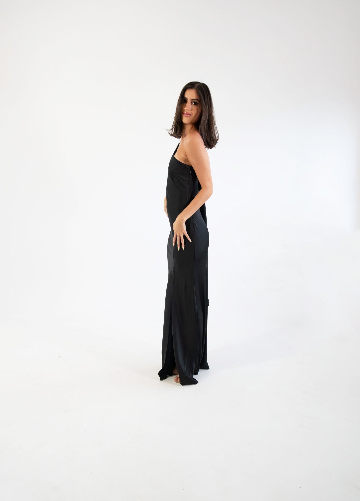 Emiliana - negro - Lend the Trend renta de vestidos mexico