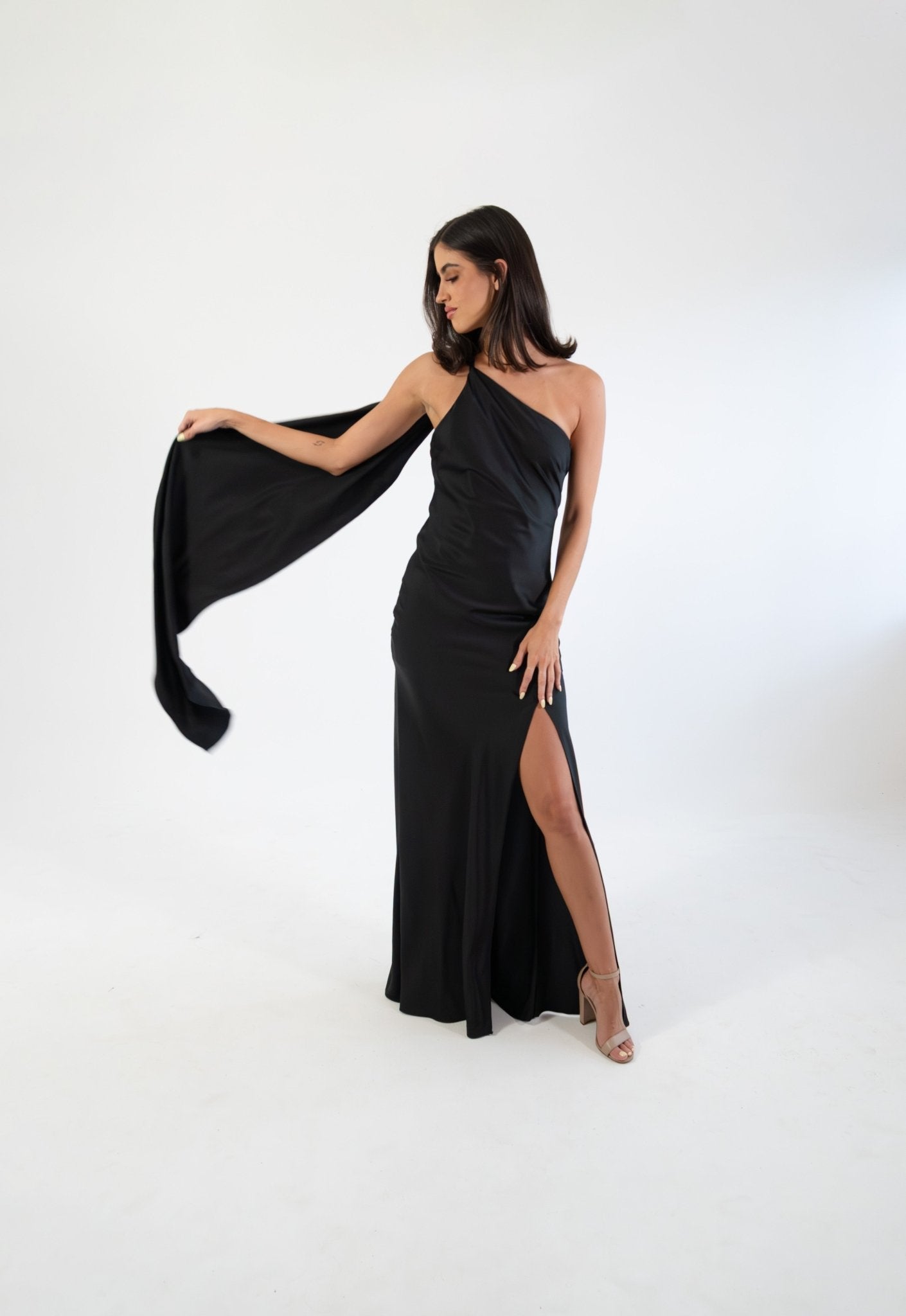 Emiliana - negro venta - Lend the Trend renta de vestidos mexico