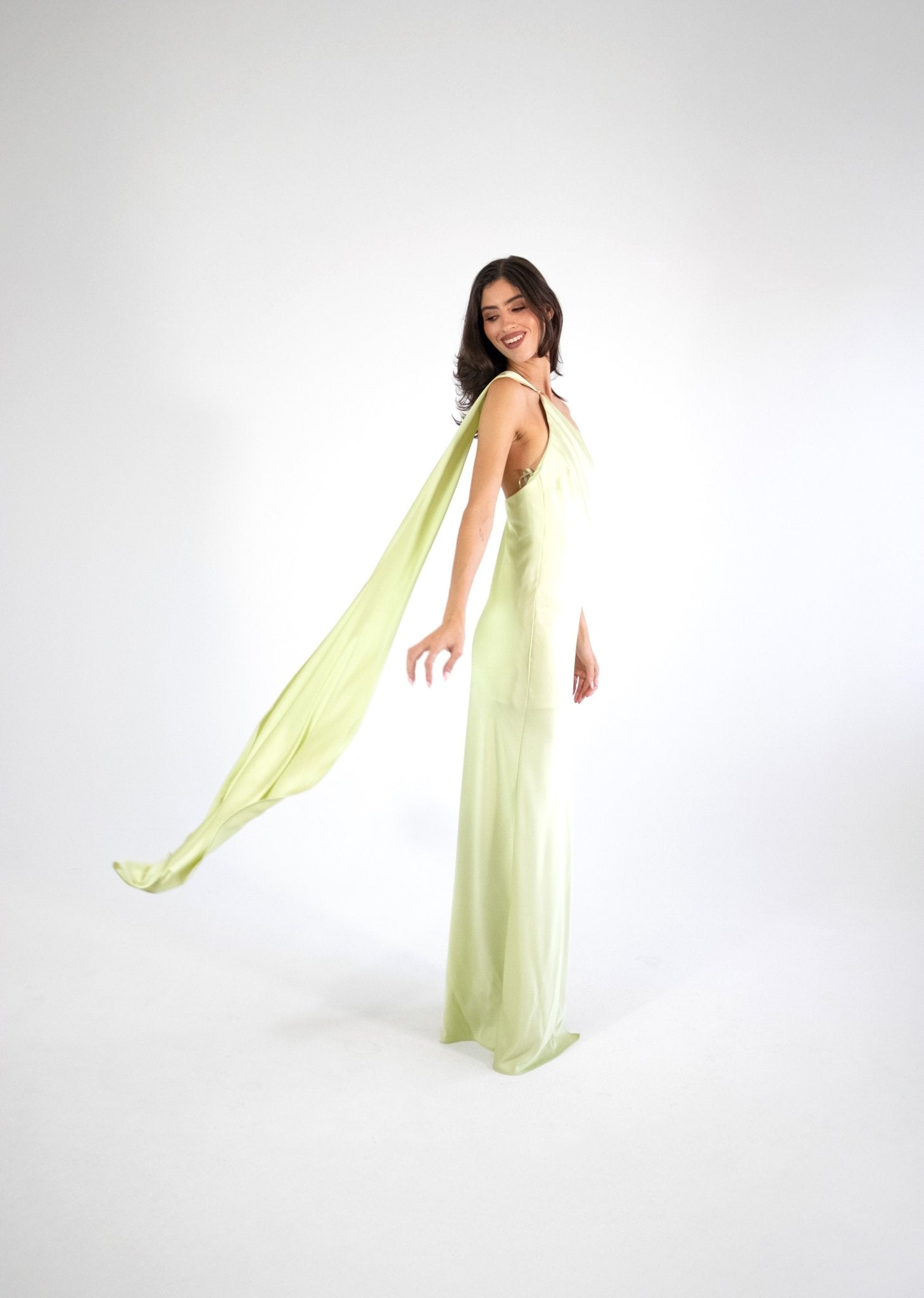 Emiliana - sage - Lend the Trend renta de vestidos mexico