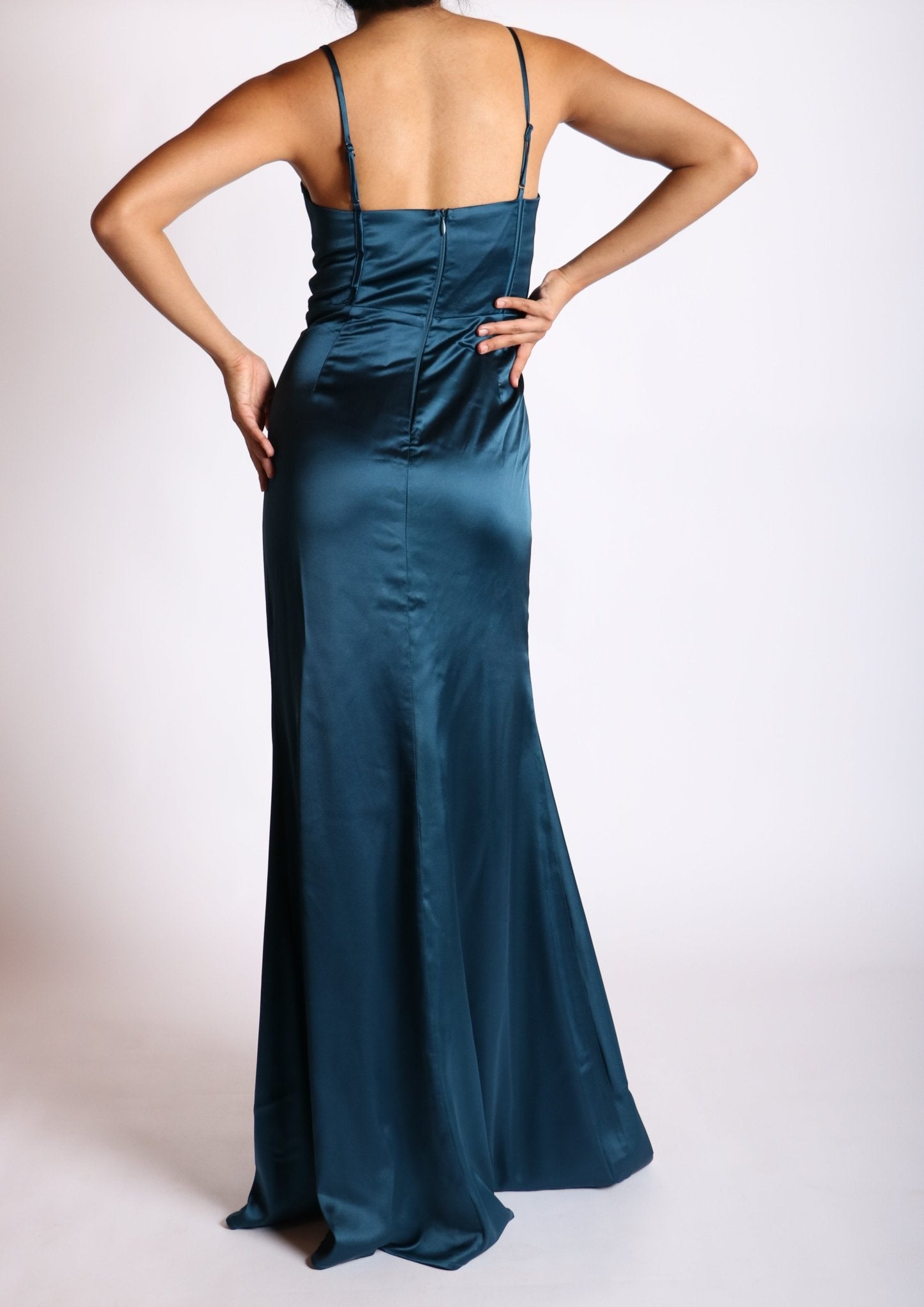 Evelyn - azul - Lend the Trend renta de vestidos mexico