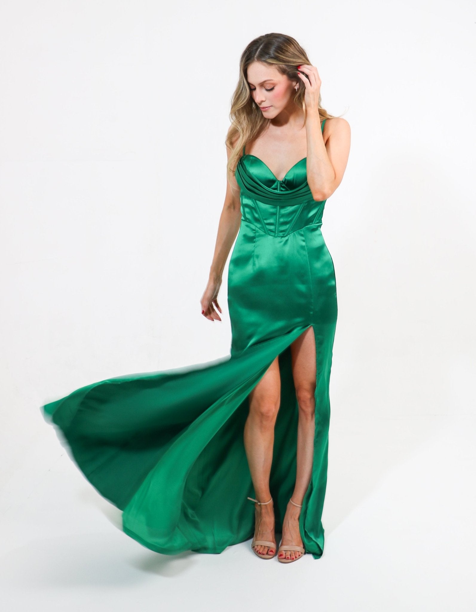 Evelyn - verde - Lend the Trend renta de vestidos mexico