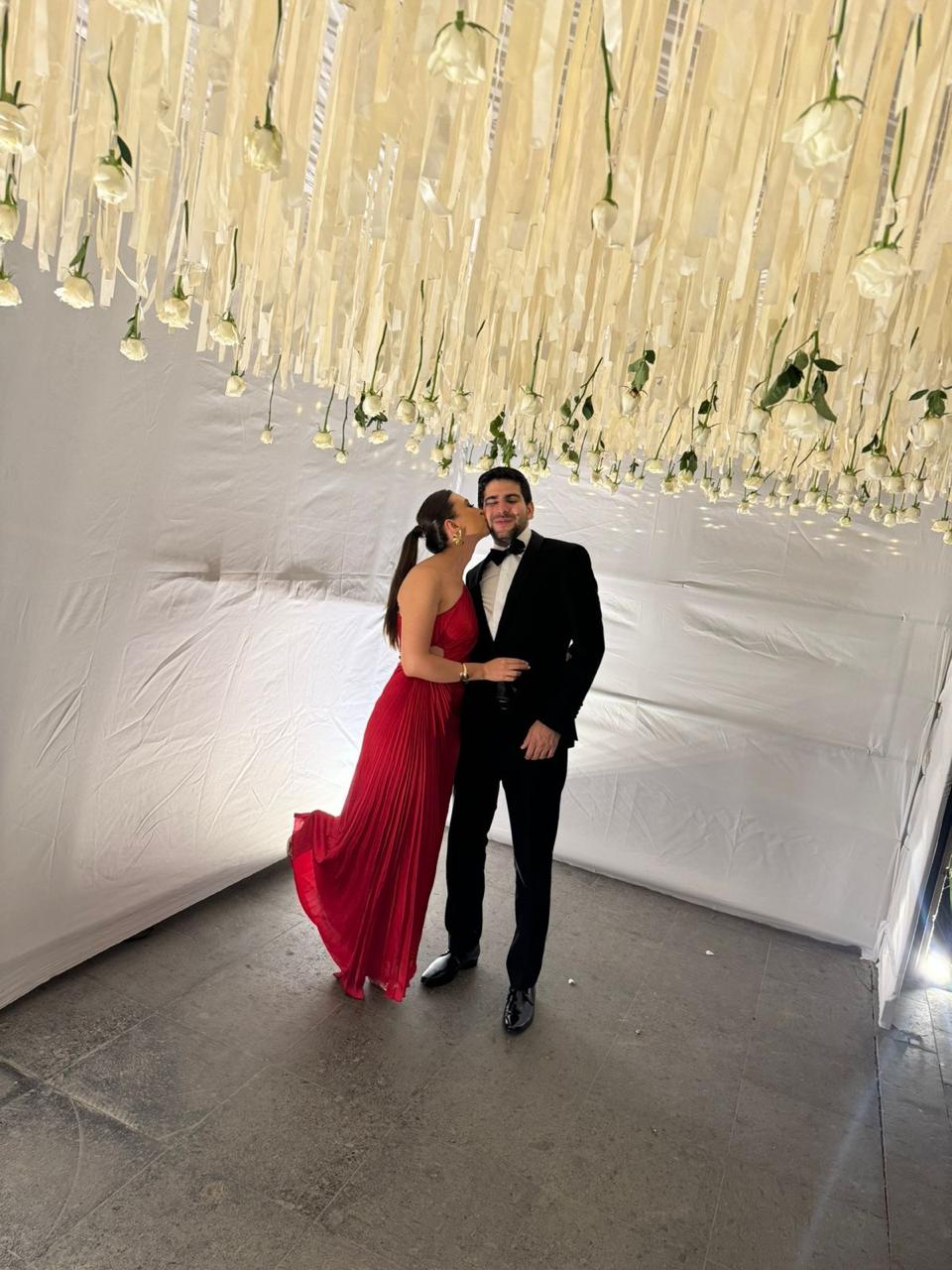 Leia - rojo venta - Lend the Trend renta de vestidos mexico