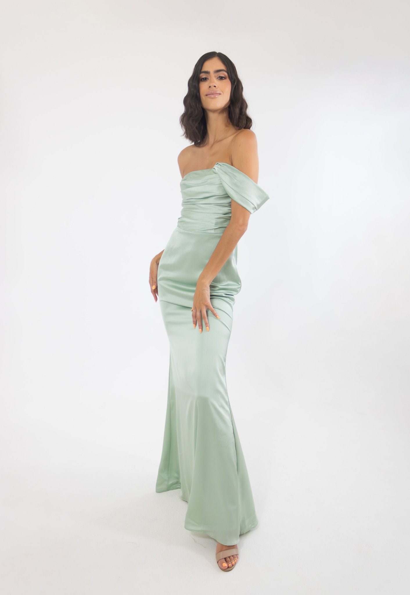 Marialy - sage - Lend the Trend renta de vestidos mexico