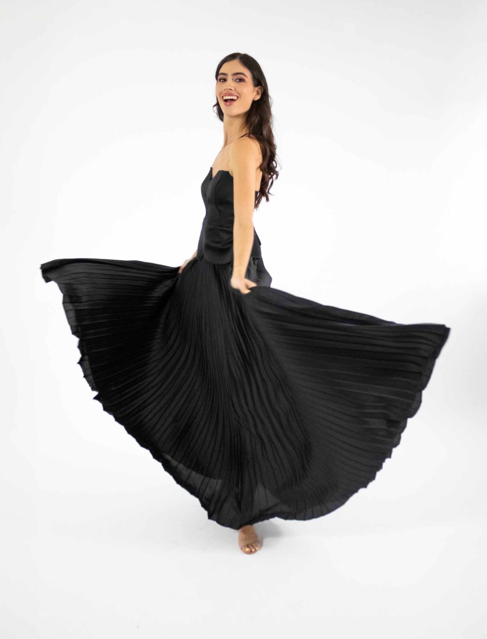 Mirra - negro venta - Lend the Trend renta de vestidos mexico