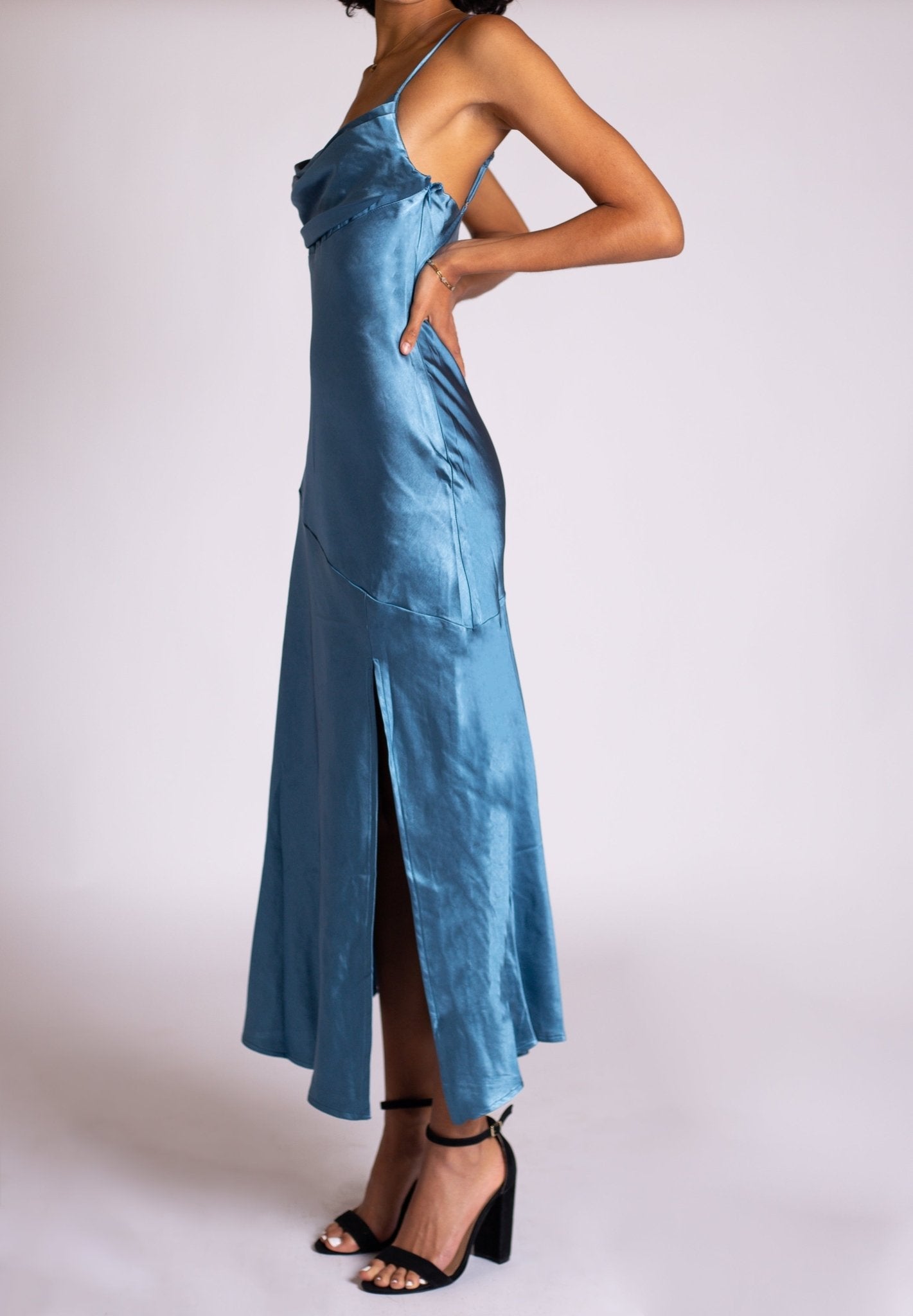 Tabata - azul oscuro - Lend the Trend renta de vestidos mexico