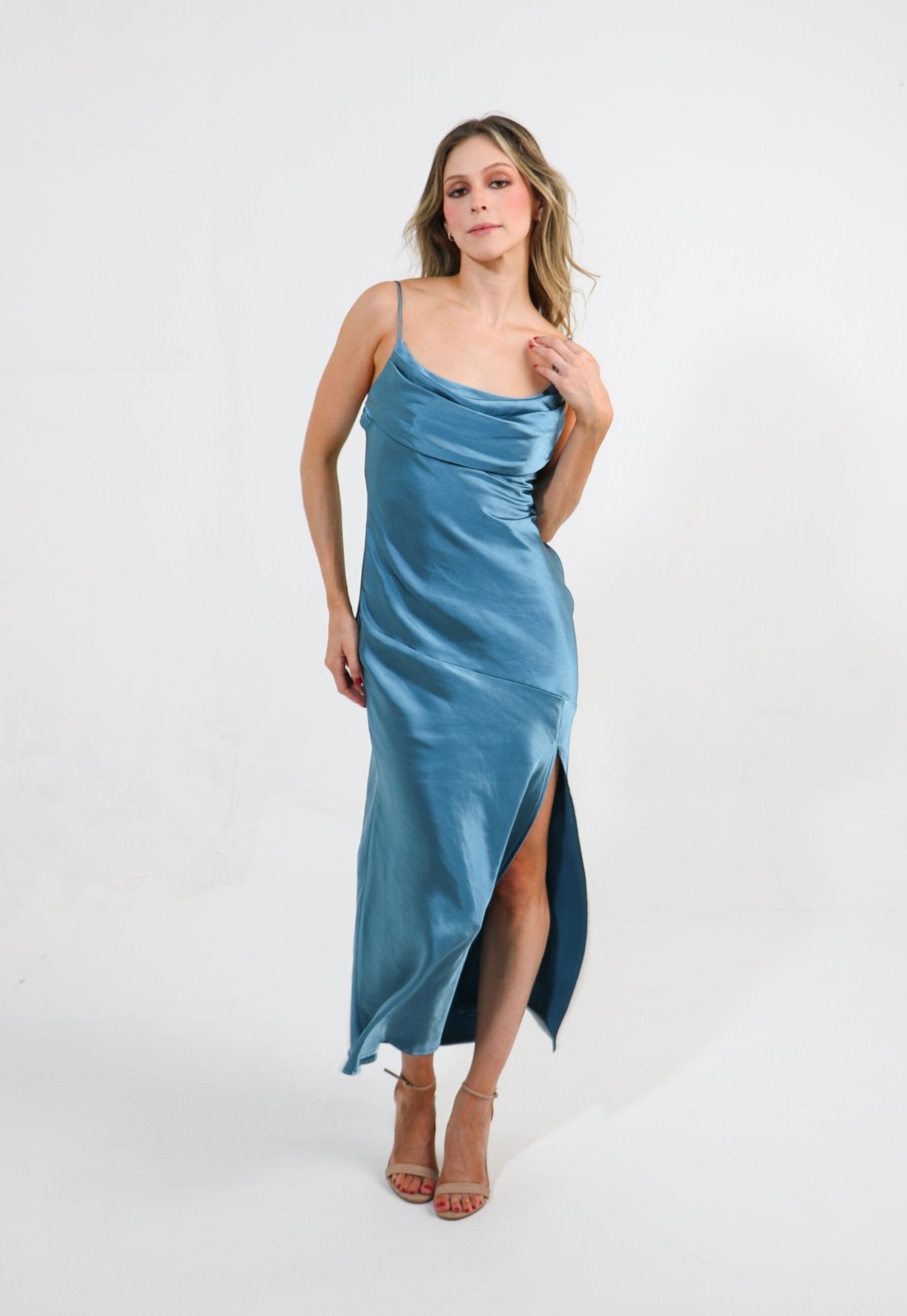 Tabata - venta azul oscuro - Lend the Trend renta de vestidos mexico