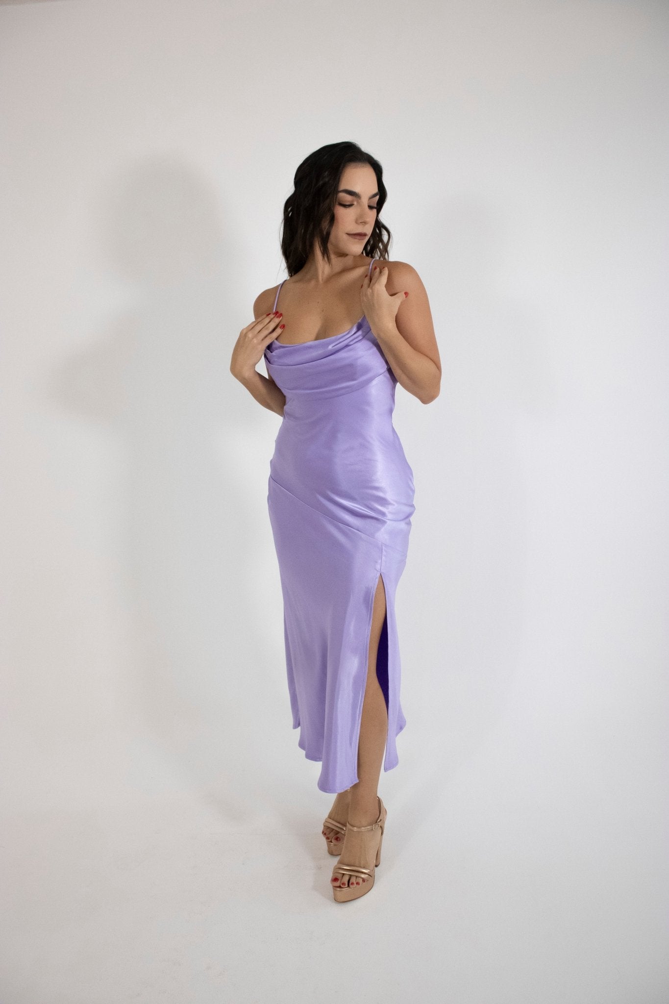 Tabata - venta morado lavanda - Lend the Trend renta de vestidos mexico