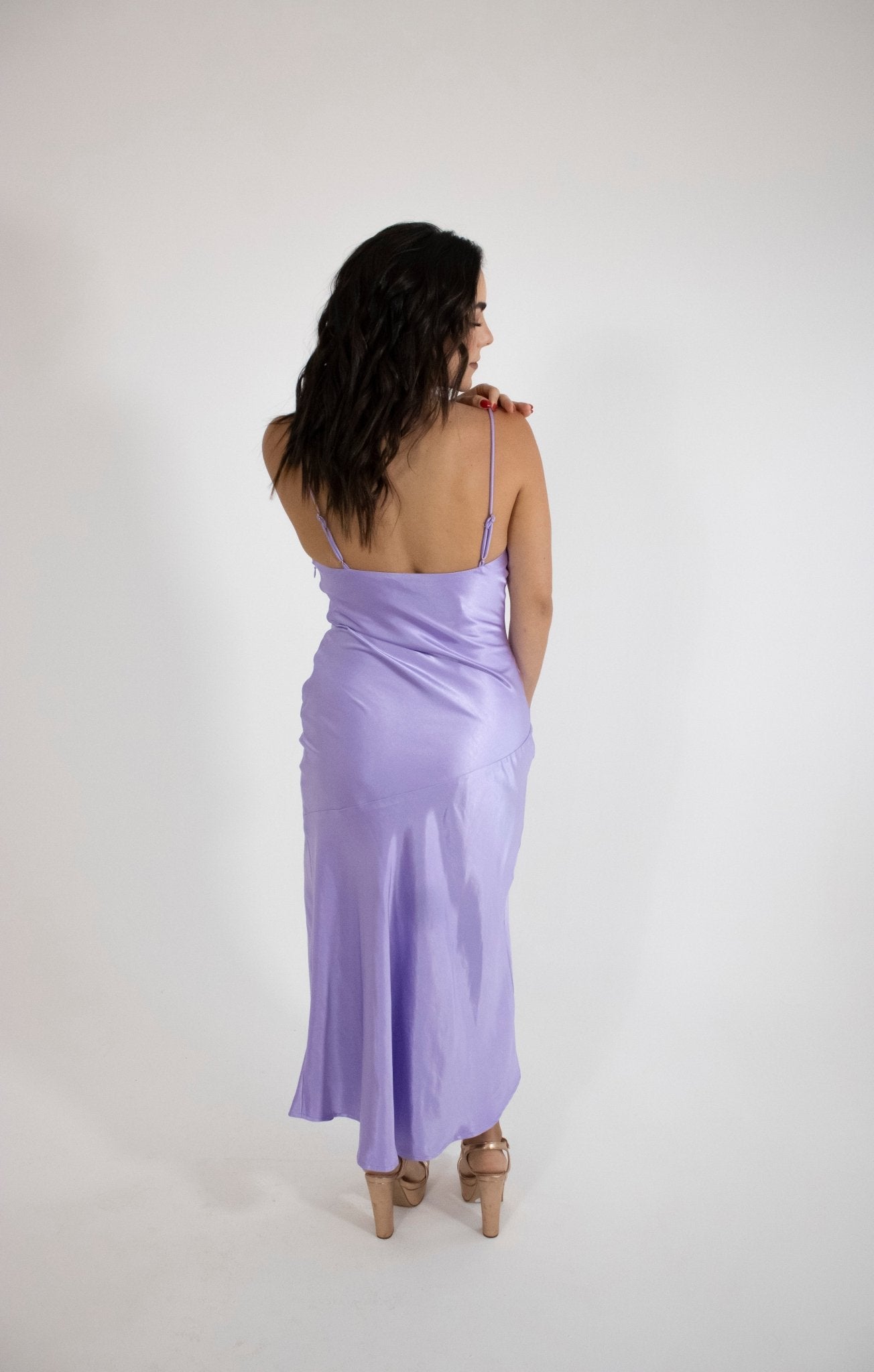 Tabata - venta morado lavanda - Lend the Trend renta de vestidos mexico