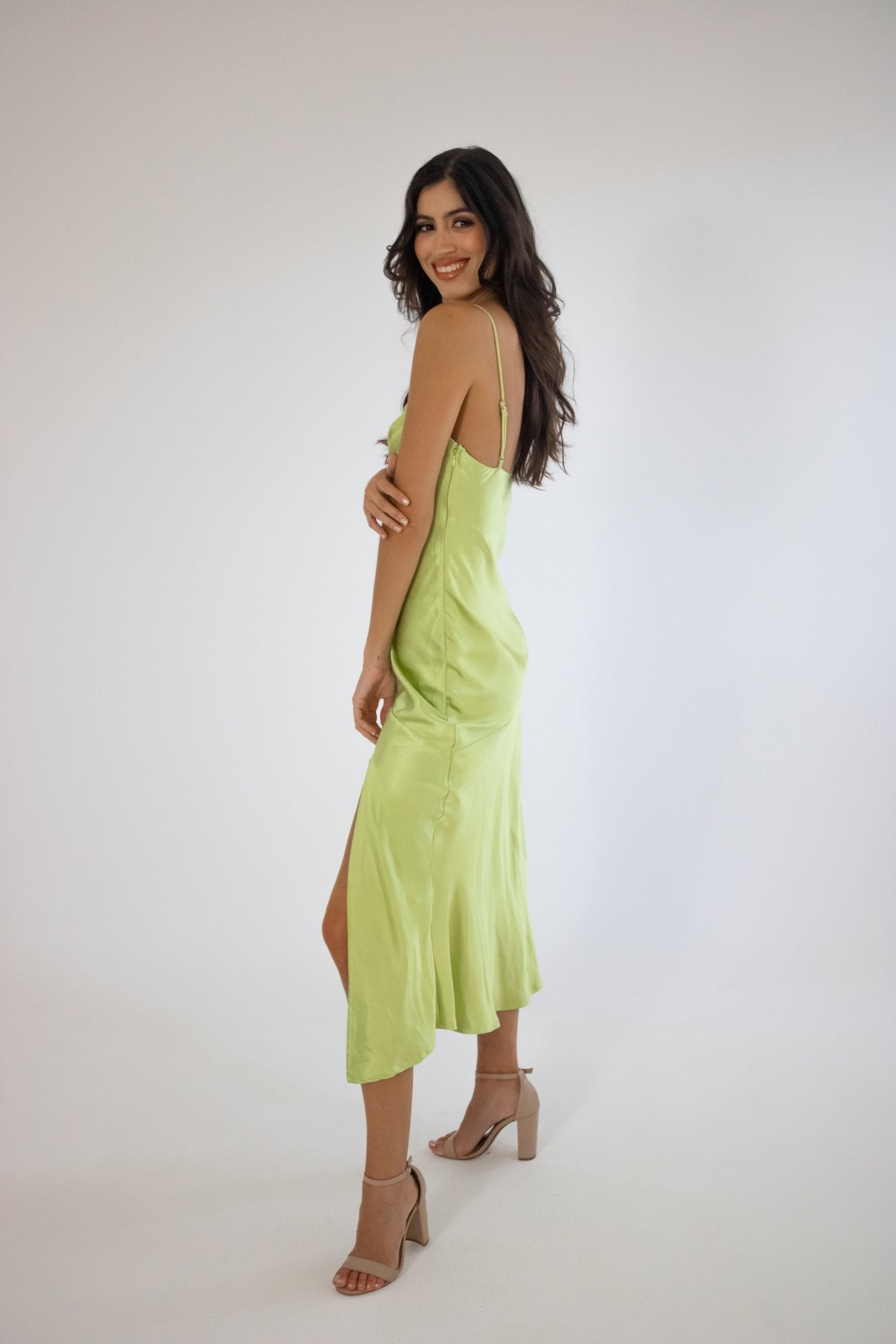 Tabata - venta verde lima - Lend the Trend renta de vestidos mexico