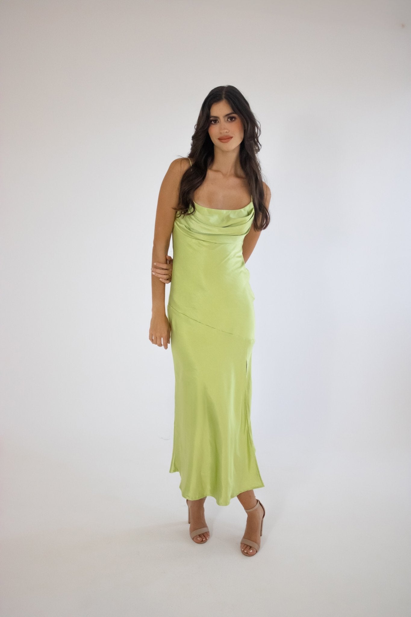 Tabata - venta verde lima - Lend the Trend renta de vestidos mexico