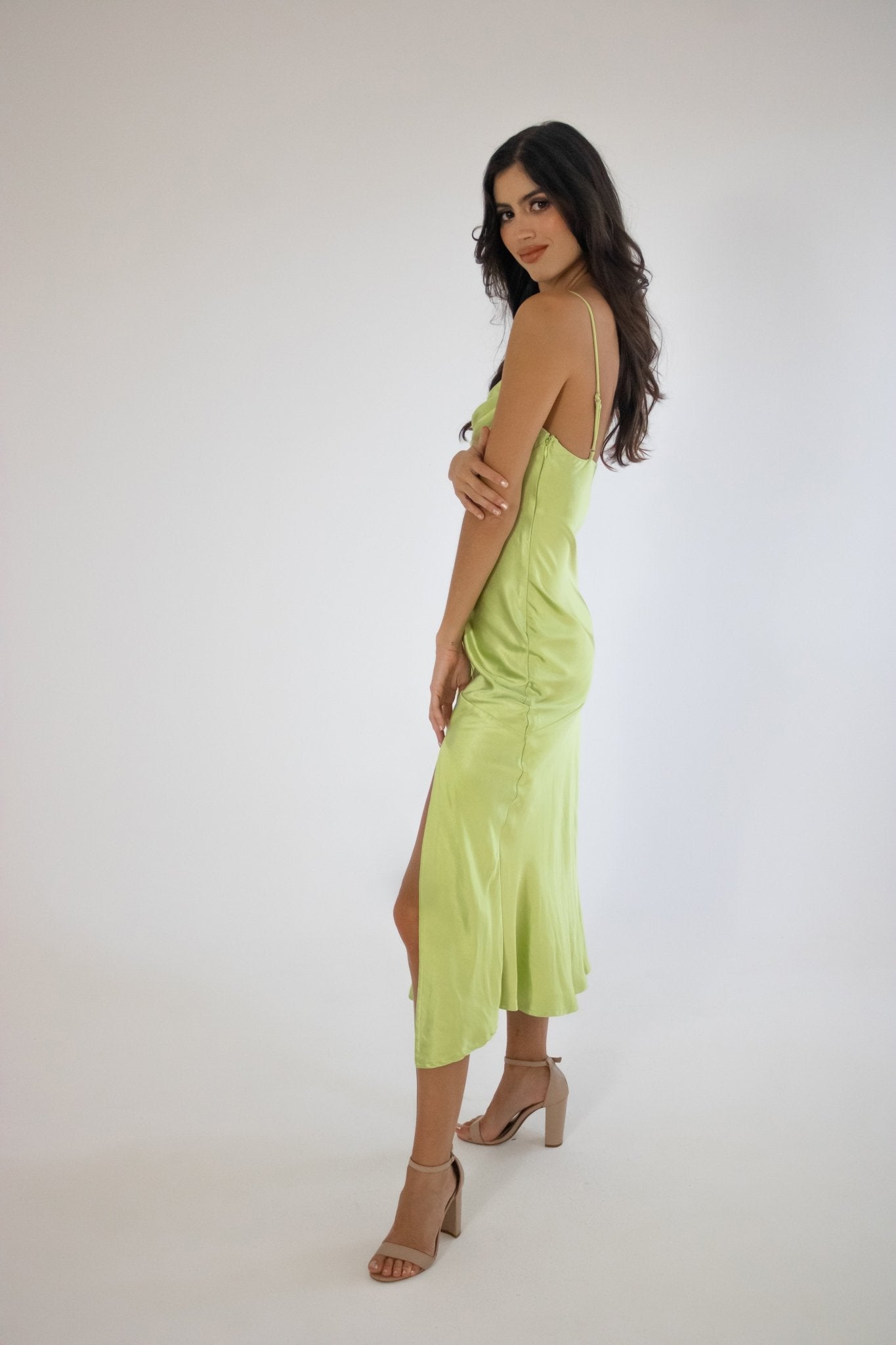 Tabata - venta verde lima - Lend the Trend renta de vestidos mexico