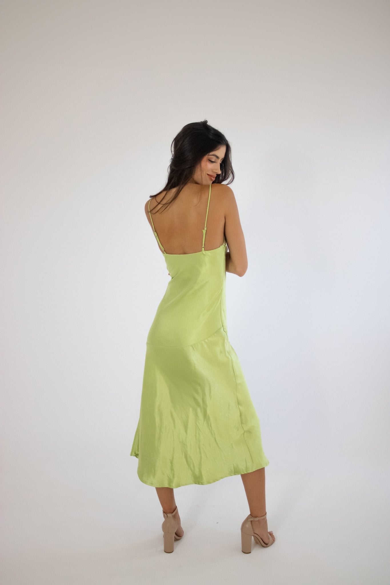 Tabata - venta verde lima - Lend the Trend renta de vestidos mexico