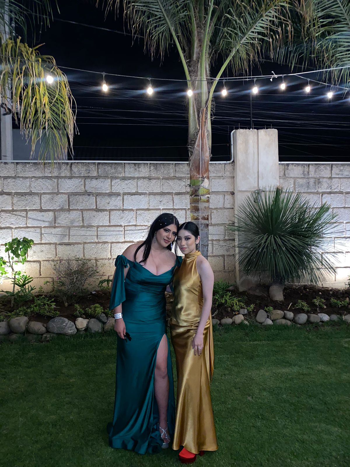 Arita - verde esmeralda venta - Lend the Trend renta de vestidos mexico