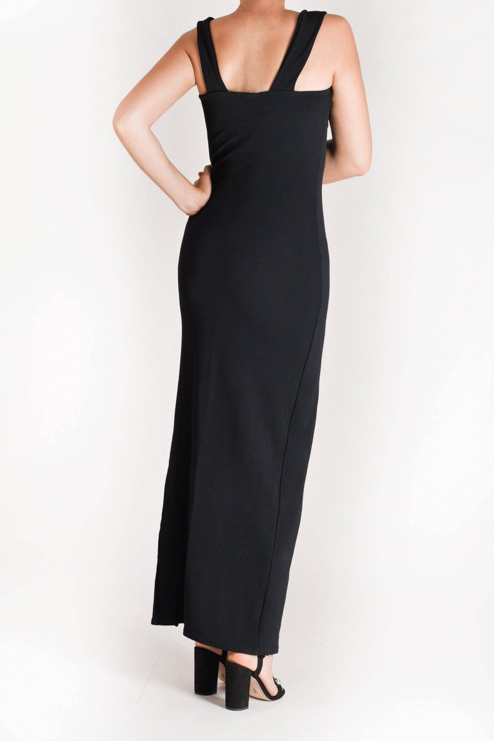 Clara - vestido largo negro - Lend the Trend renta de vestidos mexico