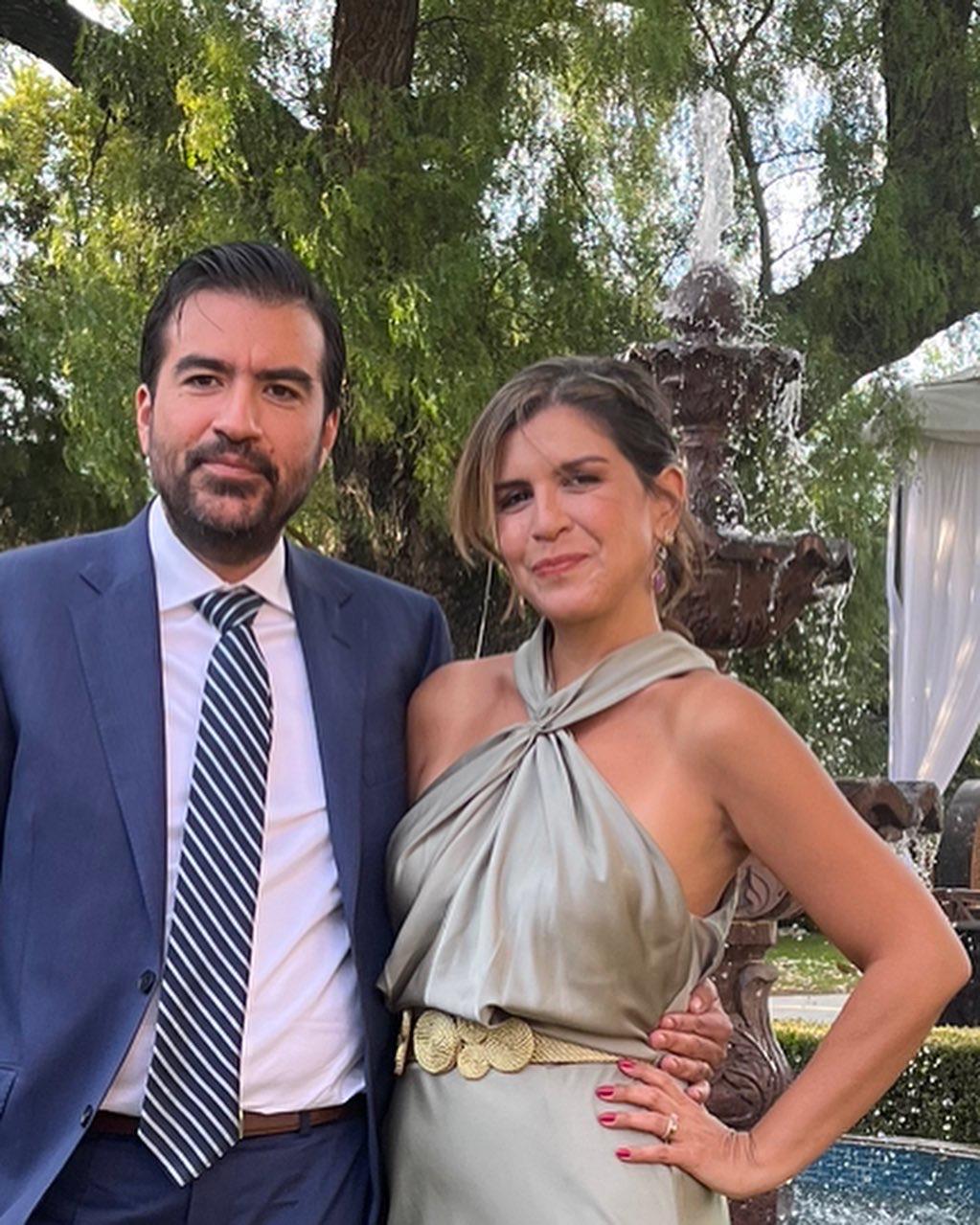 Erin - verde claro - Lend the Trend renta de vestidos mexico