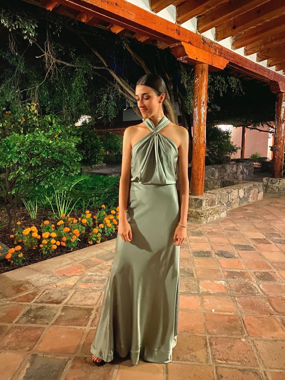 Erin - verde claro - Lend the Trend renta de vestidos mexico