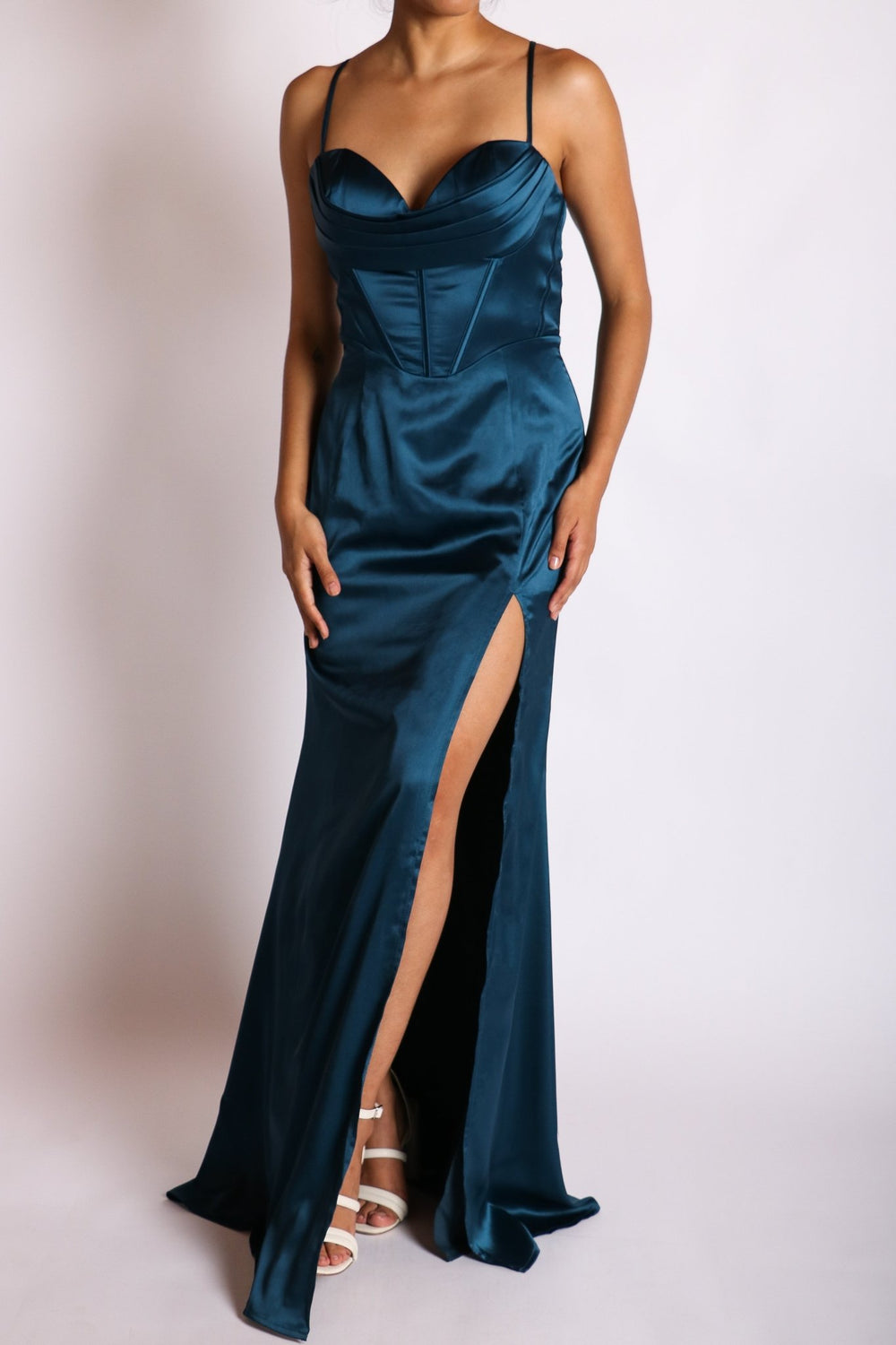 Evelyn - azul - Lend the Trend renta de vestidos mexico