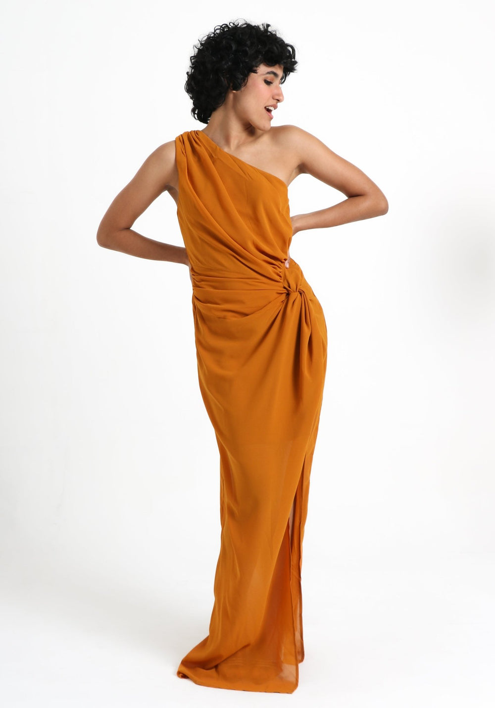 Layla - terracota - Lend the Trend renta de vestidos mexico