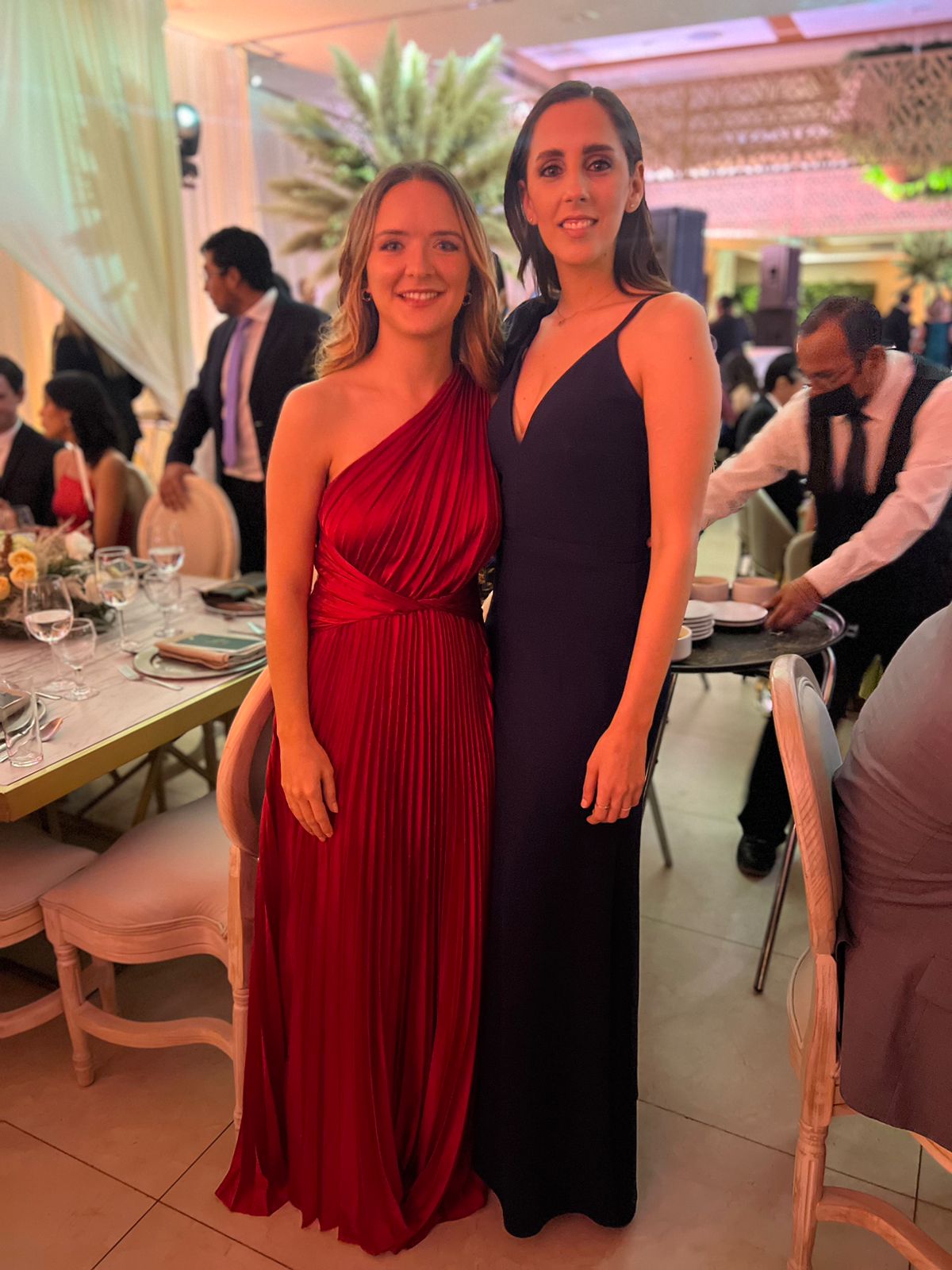 Mabela - rojo venta - Lend the Trend renta de vestidos mexico