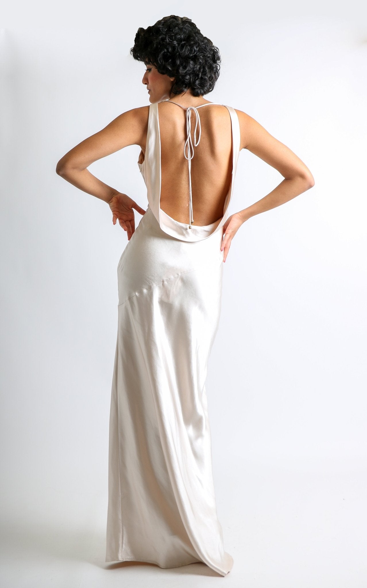 Marisa - champagne - Lend the Trend renta de vestidos mexico