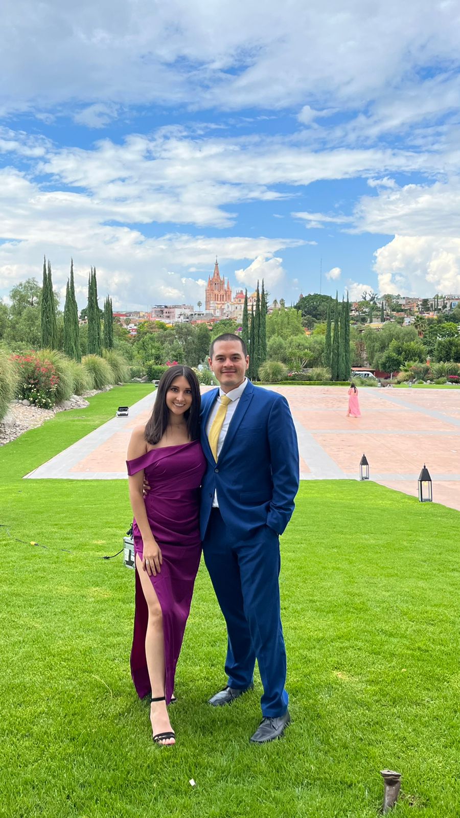 Maye - morado venta - Lend the Trend renta de vestidos mexico