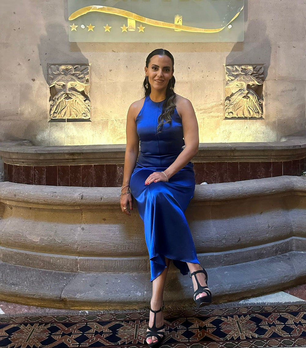 Renata - vestido azul metálico - Lend the Trend renta de vestidos mexico