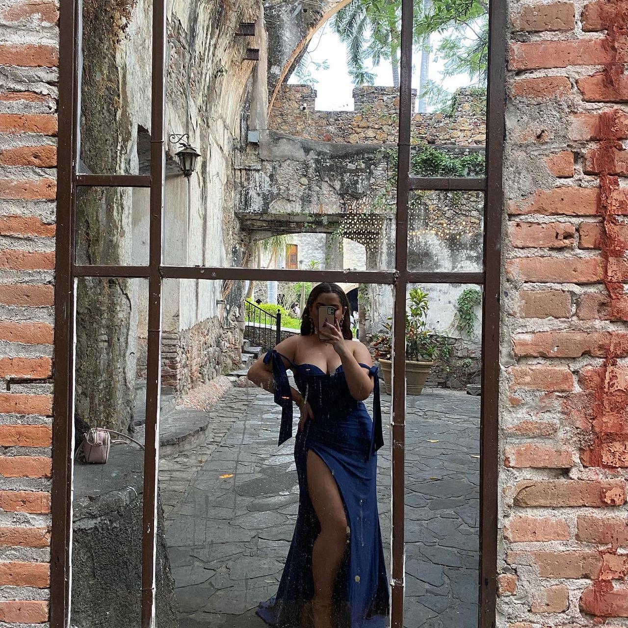 Roberta - azul venta - Lend the Trend renta de vestidos mexico