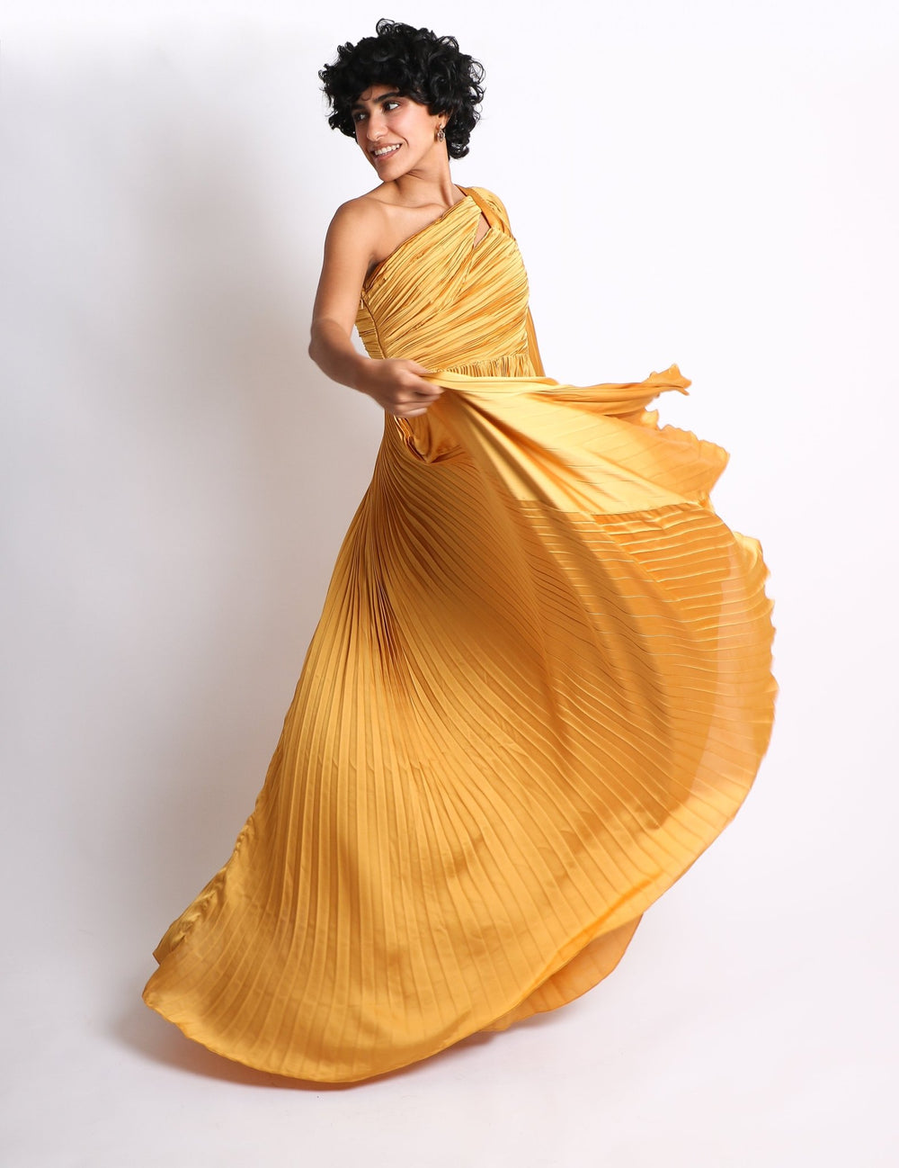 Vivian - amarillo - Lend the Trend renta de vestidos mexico